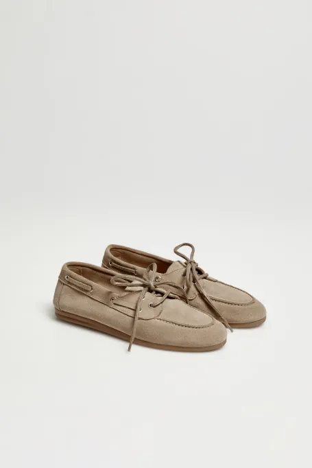 Beige Wildleder Bootsschuhe beige