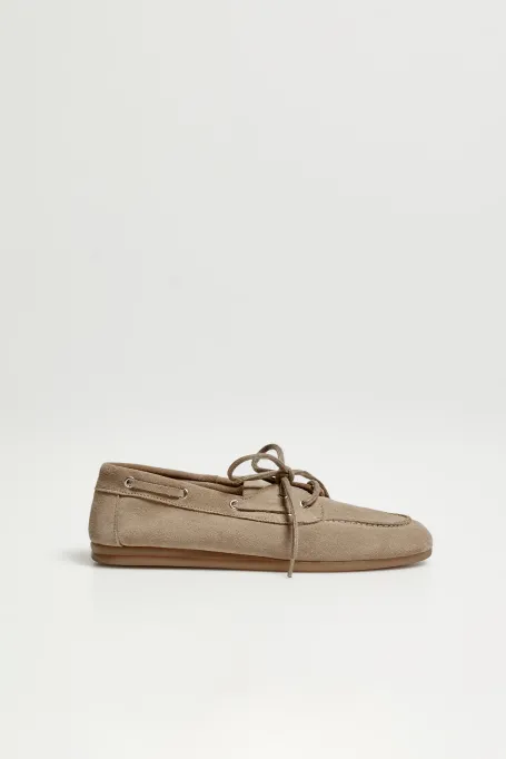 Beige Wildleder Bootsschuhe beige