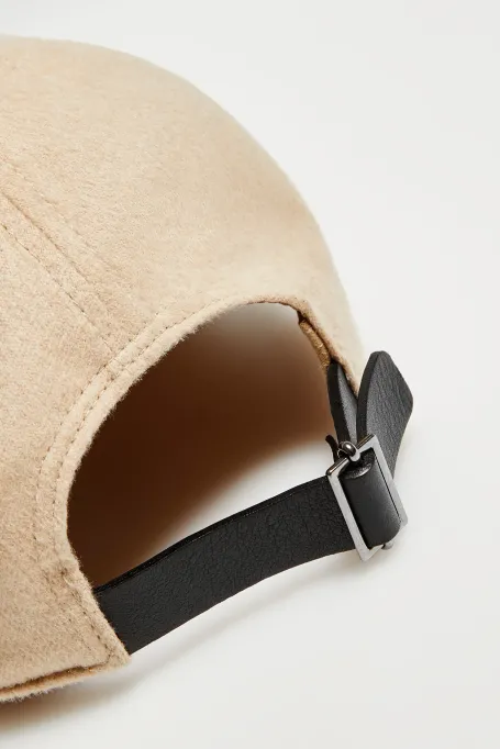 Beige Kappe mit Schirm aus Kamelwolle