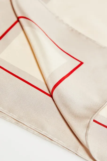 Beige Seidenschal