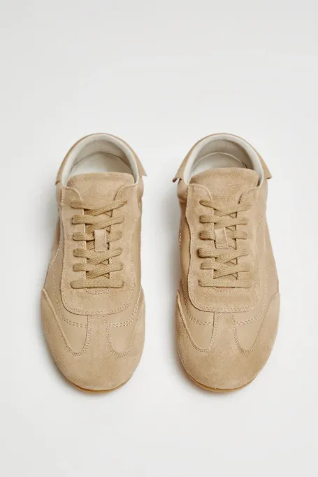 Beige Retro-Bowling-Sneaker beige