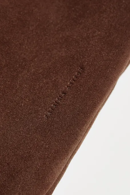 Braune Handtasche aus echtem Wildleder