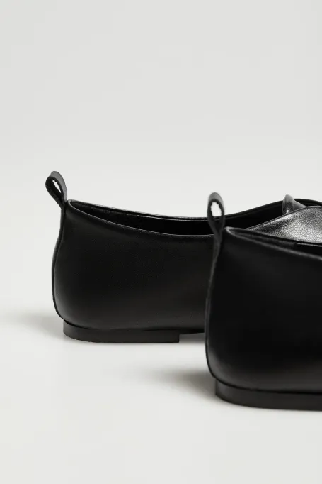 Weiche geschnürte Ballerinas