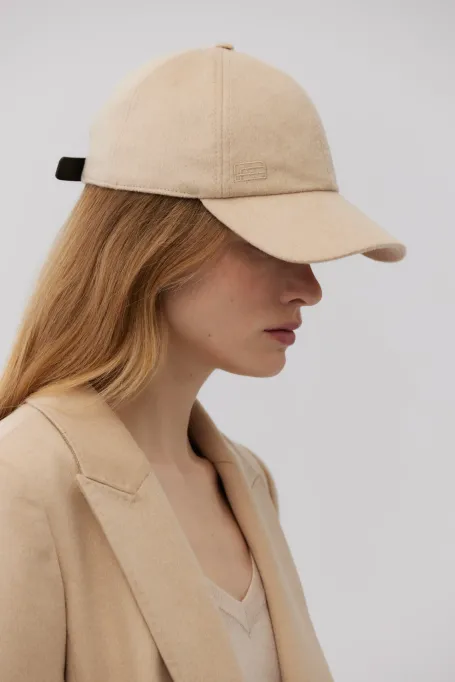 Beige Kappe mit Schirm aus Kamelwolle