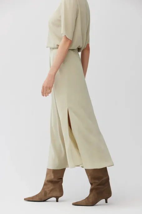 Hellgrüner Seiden-Midirock