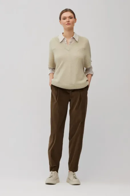 Hellgrüner Pullover mit Alpakawolle