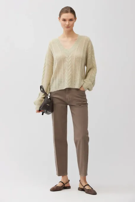 Hellgrüner lockerer Pullover mit Alpakawolle