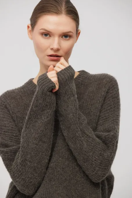 Brauner Pullover mit Alpakawolle