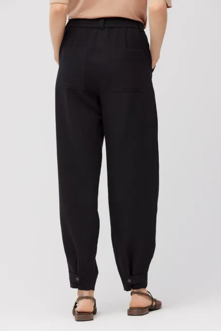 Schwarze Hose mit Wolle und Leinen