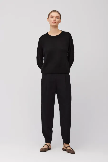 Schwarzer Pullover mit Kaschmir und Seide
