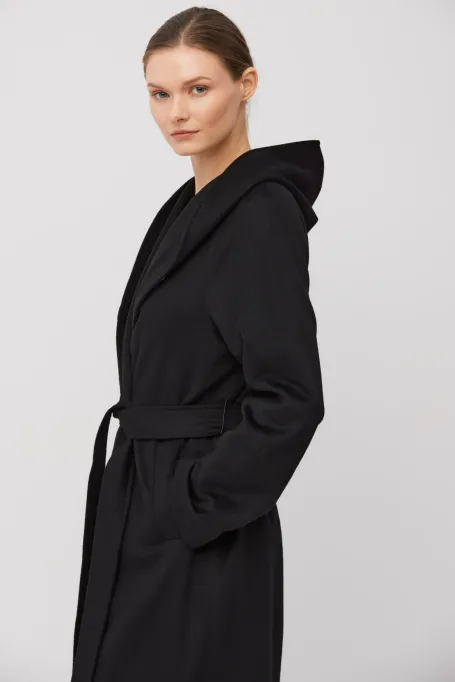 Schwarzer Kaschmirmantel mit Kapuze