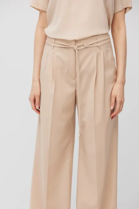 Hose aus Schurwolle in puderrosa pink