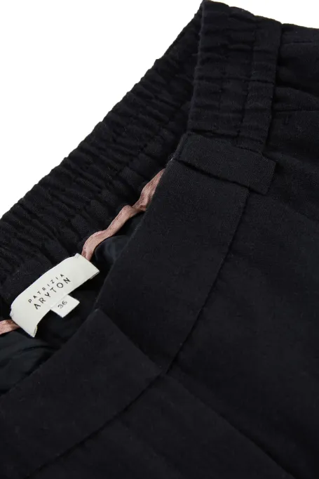 Schwarze Hose mit Wolle und Leinen