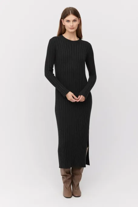 Dunkelgraues Strickkleid aus Merinowolle