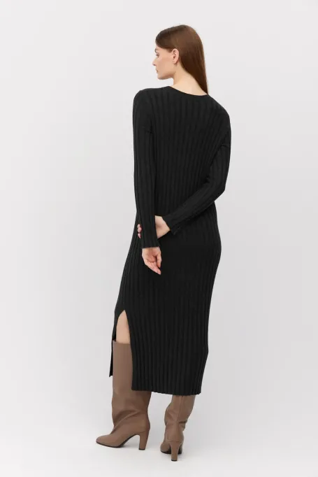 Dunkelgraues Strickkleid aus Merinowolle