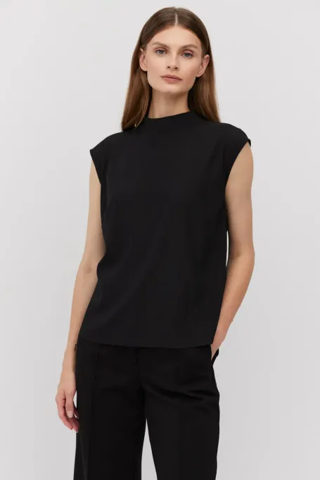 Schwarze Seidenbluse mit kurzen Ärmeln