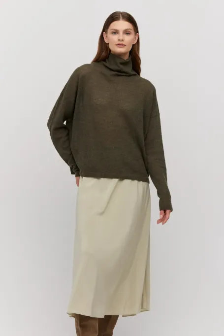 Grünes Rollkragentop aus Alpakawolle