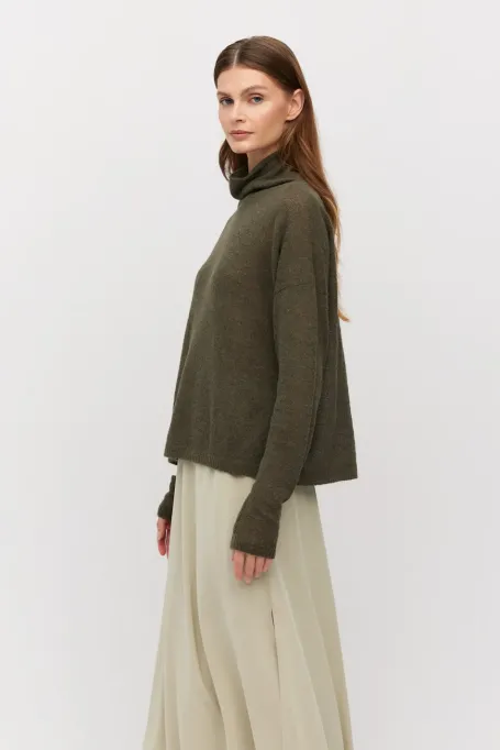 Grünes Rollkragentop aus Alpakawolle