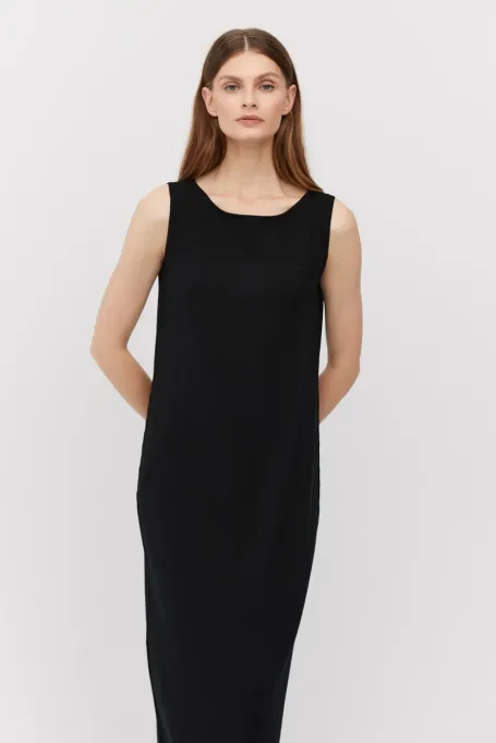 Schwarzes Midikleid aus Merinowolle - Patrizia Aryton