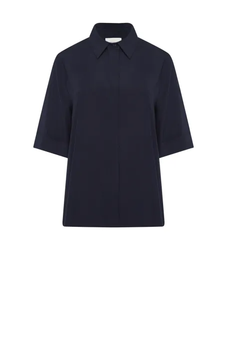 Dunkelblaue Seidenbluse