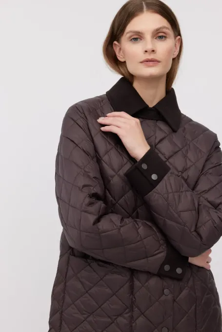 Gesteppte Daunenjacke mit Kragen