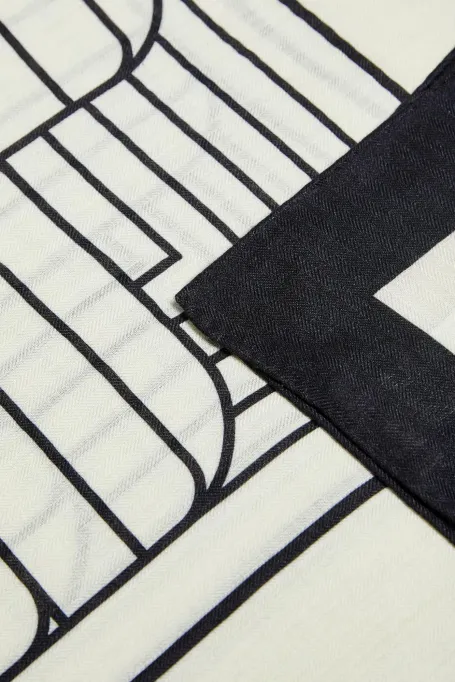 Tuch aus Wolle und Seide mit geometrischem Muster