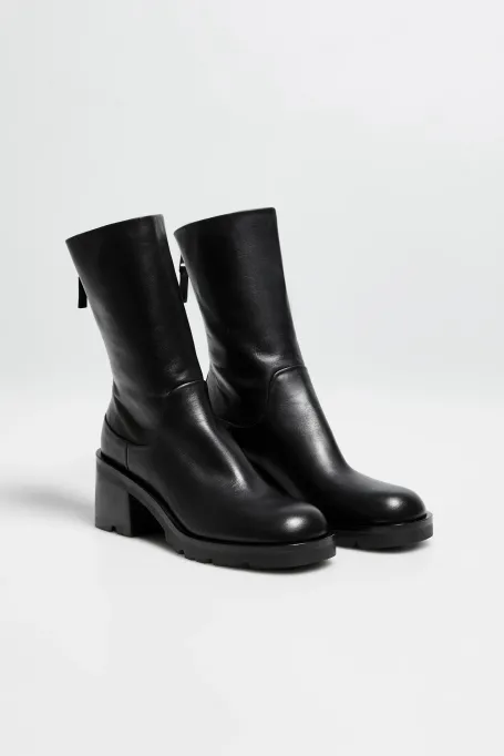 Schwarze Lederstiefeletten