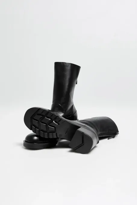 Schwarze Lederstiefeletten