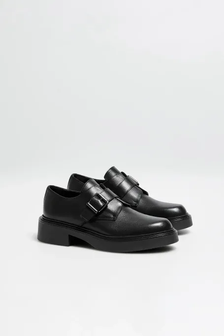Schwarze Monk-Schuhe