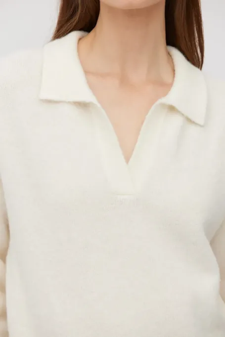 Cremefarbener Pullover mit Alpakawolle