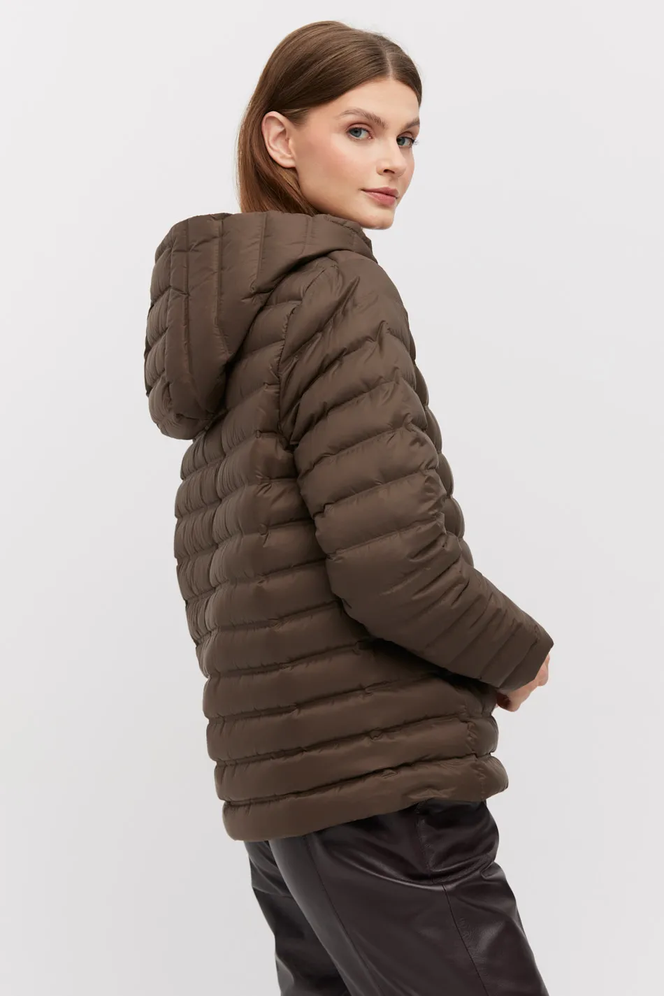 Daunenjacke mit Kapuze