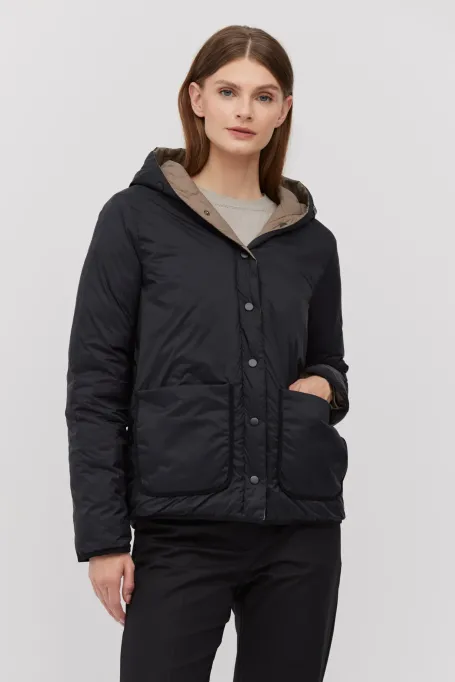 Wendbare Daunenjacke mit Kapuze