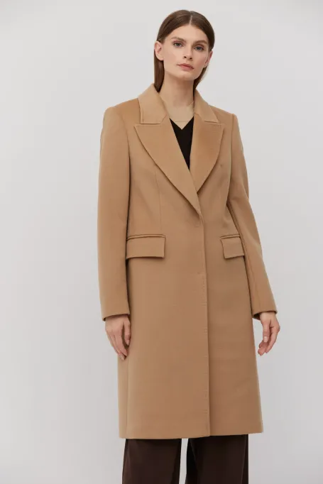 Wollmantel im Diplomatenstil