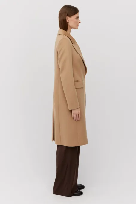 Wollmantel im Diplomatenstil