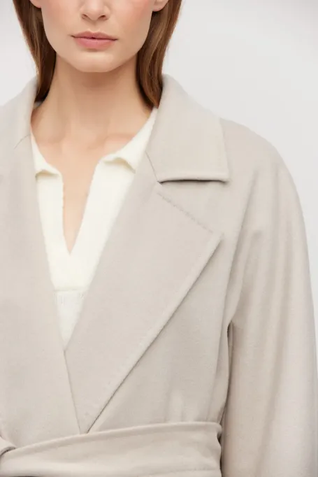 Wollmantel mit Gürtel