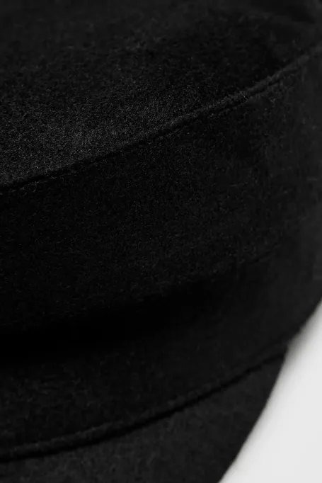 Schwarze Woll-Schirmmütze