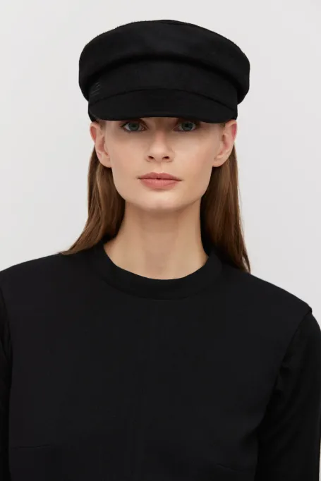 Schwarze Woll-Schirmmütze