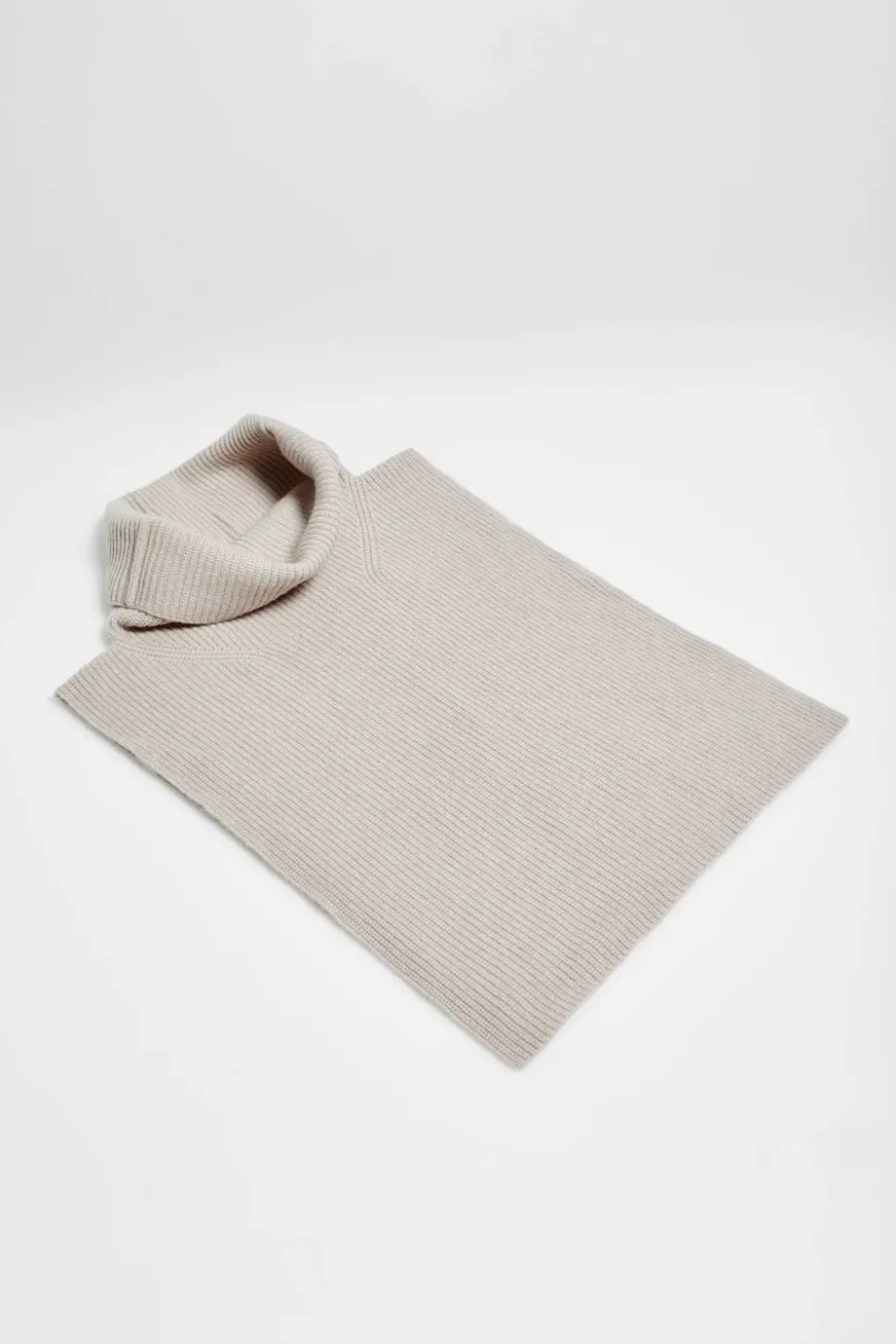 Nackenwärmer mit Rollkragen und Kaschmiranteil Nackenwärmer mit Rollkragen und Kaschmiranteil