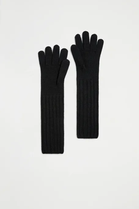 Lange Handschuhe aus Merinowolle