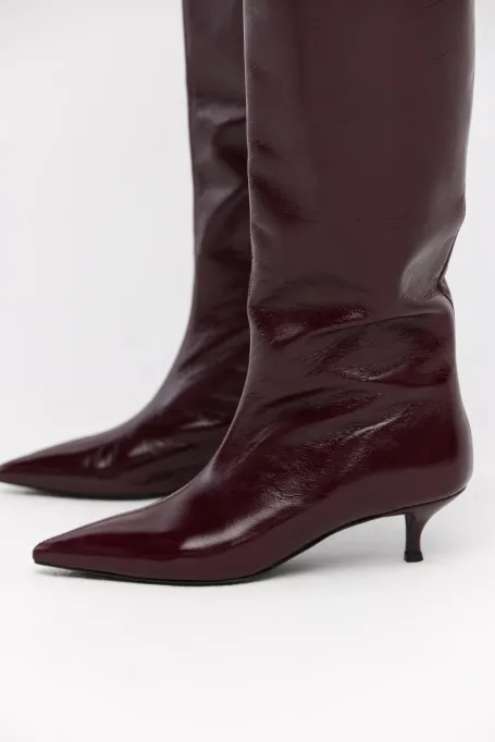 Auberginefarbene Lederstiefel mit mittelhohem Absatz - Patrizia Aryton