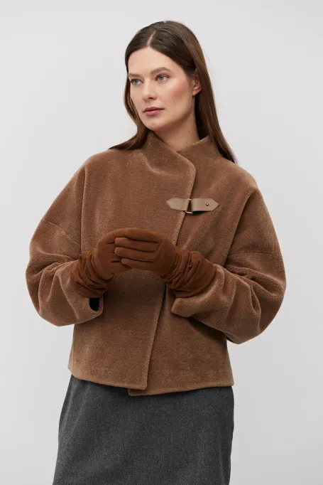 Jacke aus Teddybärwolle mit Lederverschluss