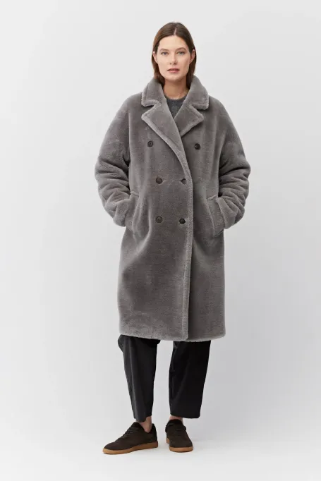 Grauer Midi-Mantel aus Teddywolle