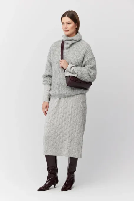 Strickkleid mit Zopfmuster aus Merinowolle und Kaschmir