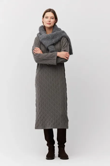Strickkleid mit Zopfmuster aus Merinowolle und Kaschmir
