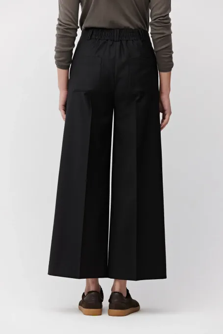 Schwarze Culotte-Hose mit Wolle