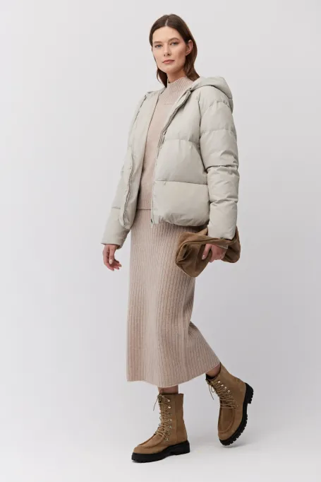 Wendbare Daunenjacke mit Kapuze