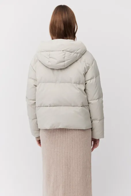 Wendbare Daunenjacke mit Kapuze