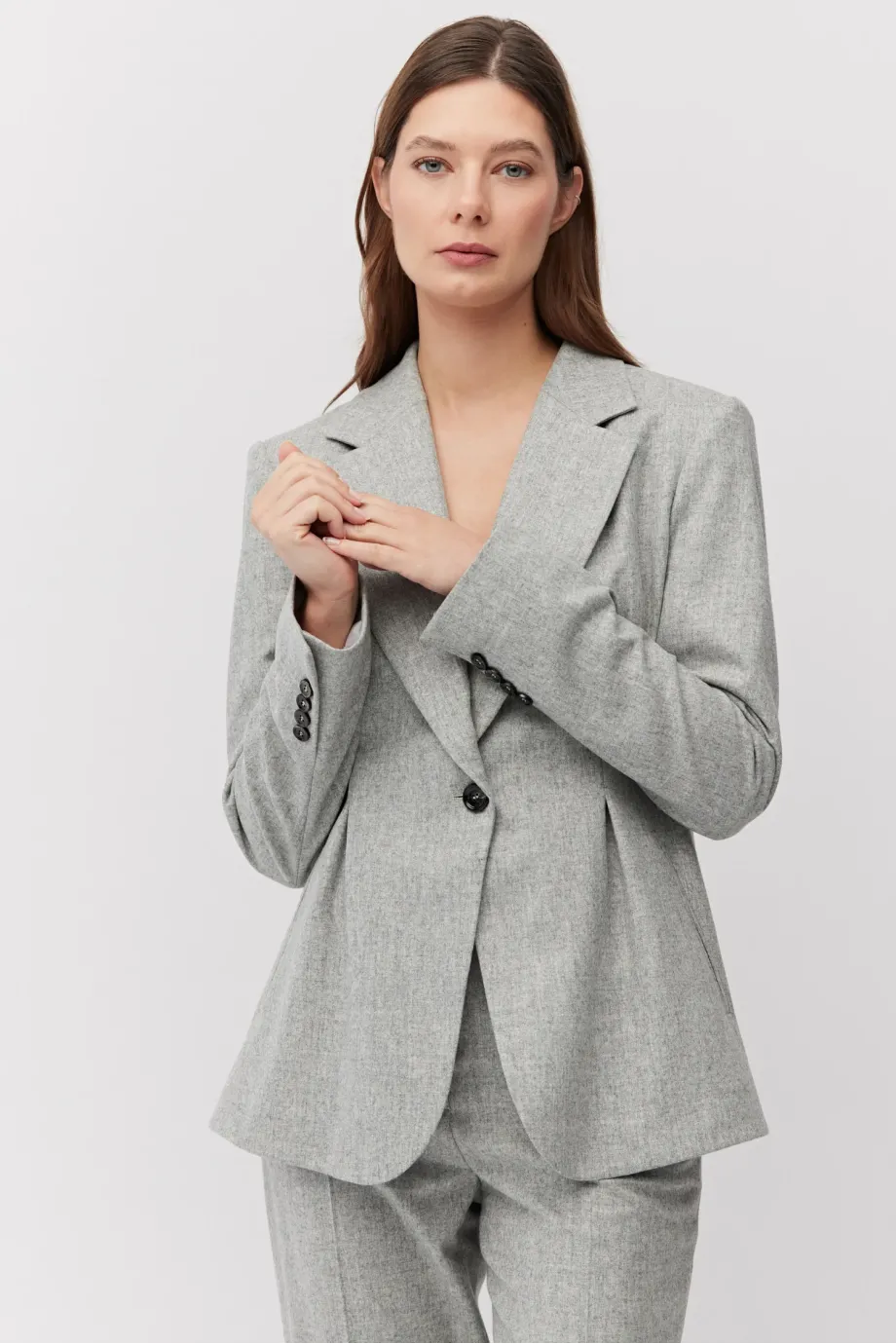Graues Anzugsakko mit Kaschmir Graues Anzugsakko mit Kaschmir
