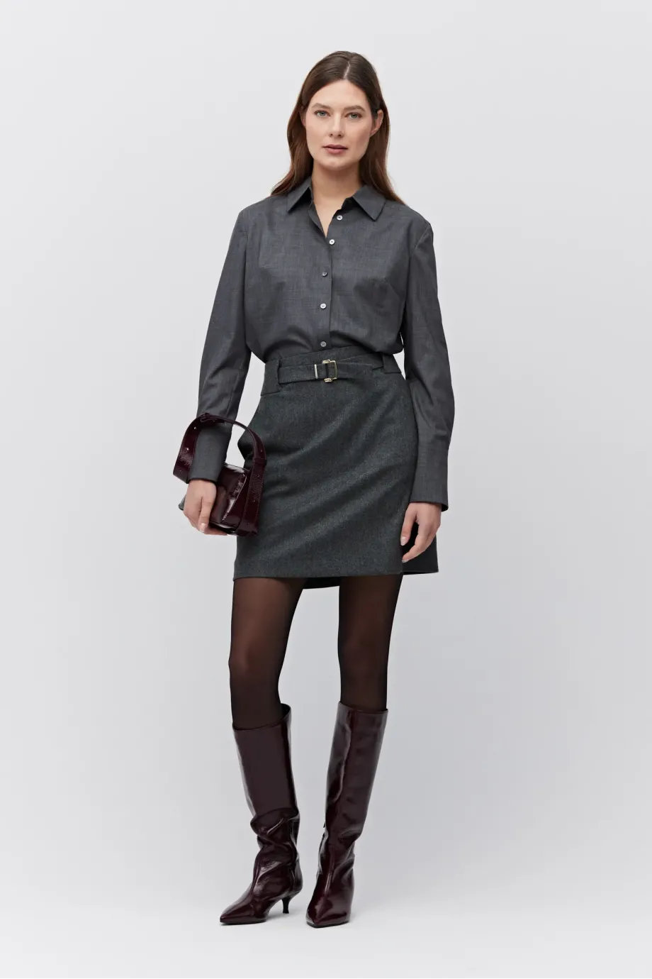 Grauer Minirock mit Kaschmir Grauer Minirock mit Kaschmir