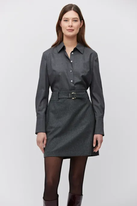 Grauer Minirock mit Kaschmir